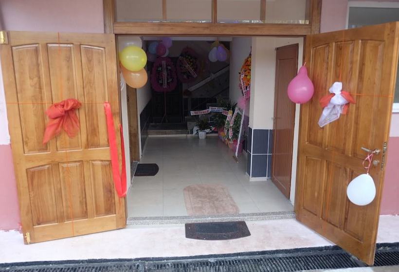 بنسيون Parpali Apartment