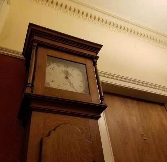 تختخواب و صبحانه Rowanbank House