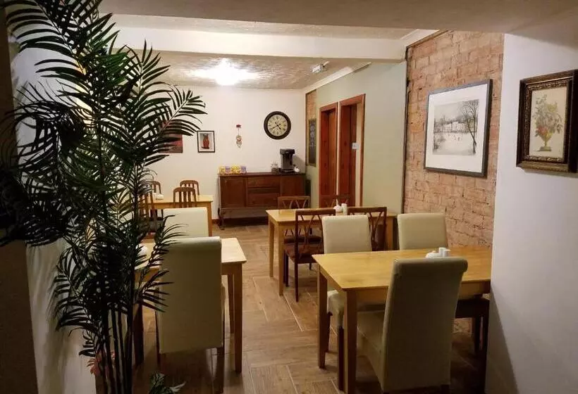 تختخواب و صبحانه Rowanbank House