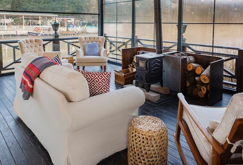 פונדק Mata Butik