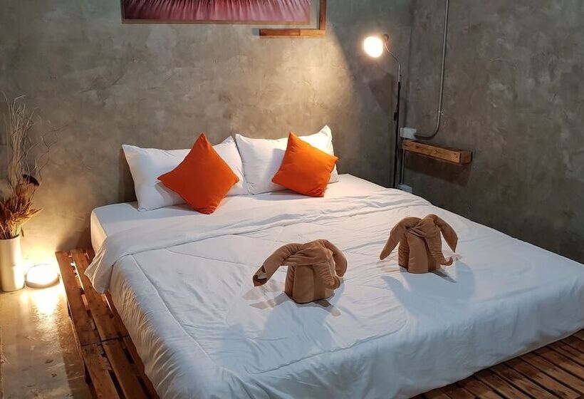 هتل A Mote Loft At Phitsanulok