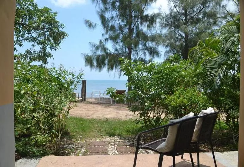 هتل Baan Chid Talay