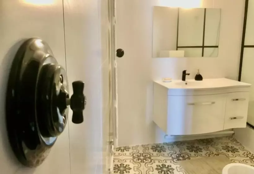 Hotelli Le Rétro Mirabeau