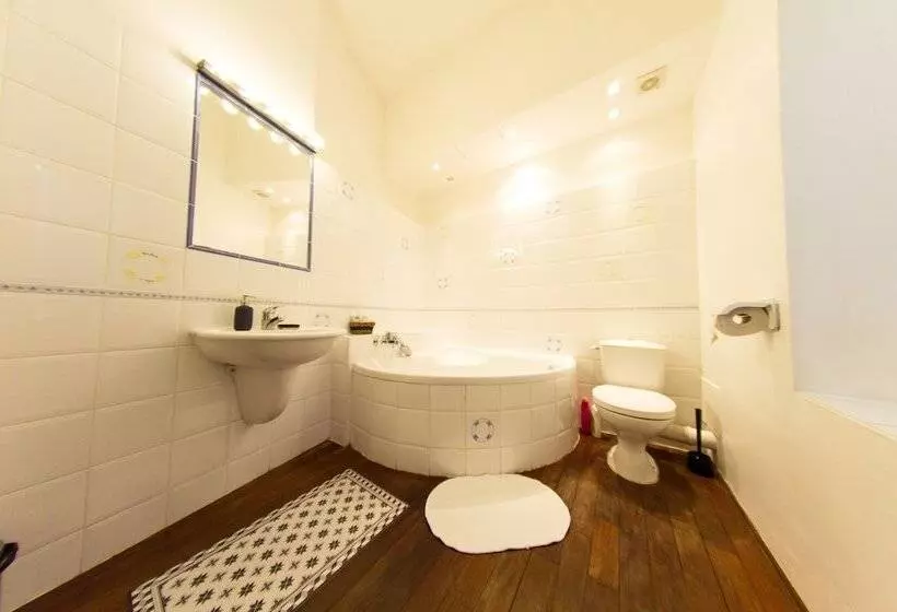 Hotelli Le Rétro Mirabeau