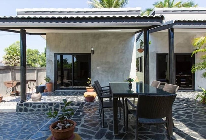 בית מלון כפרי The Beach House Bungalows