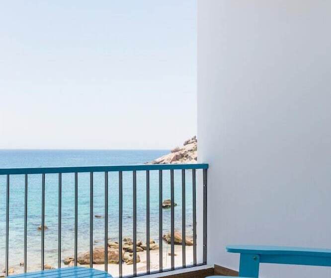 پانسیون Blue Anchor Lodge & Cafebinh Ba Island