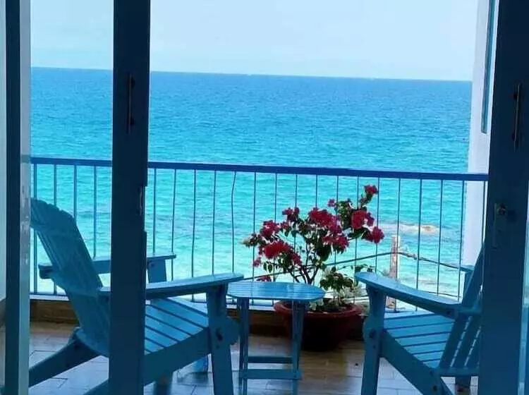 پانسیون Blue Anchor Lodge & Cafebinh Ba Island