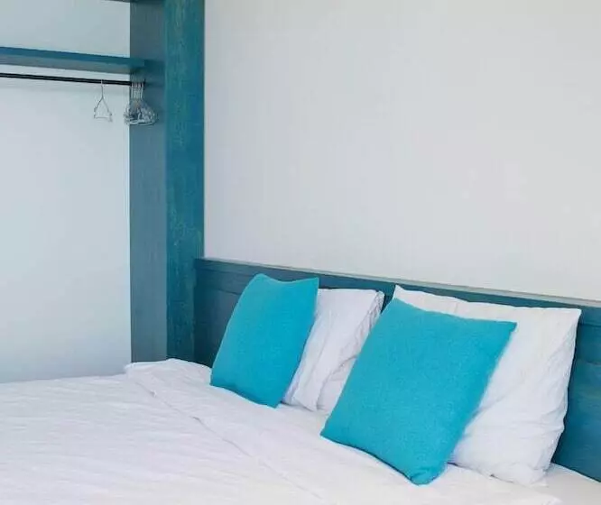 پانسیون Blue Anchor Lodge & Cafebinh Ba Island