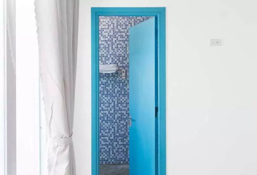 پانسیون Blue Anchor Lodge & Cafebinh Ba Island