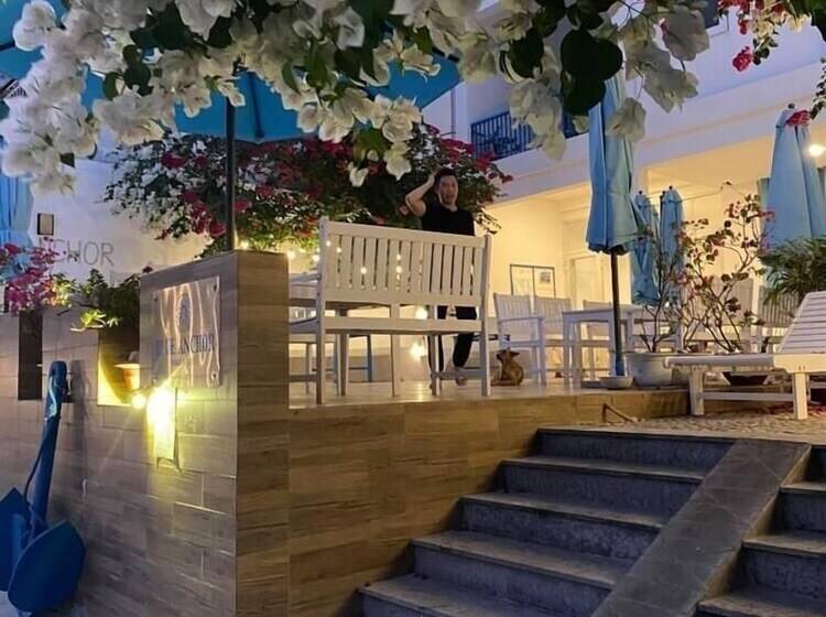 پانسیون Blue Anchor Lodge & Cafebinh Ba Island