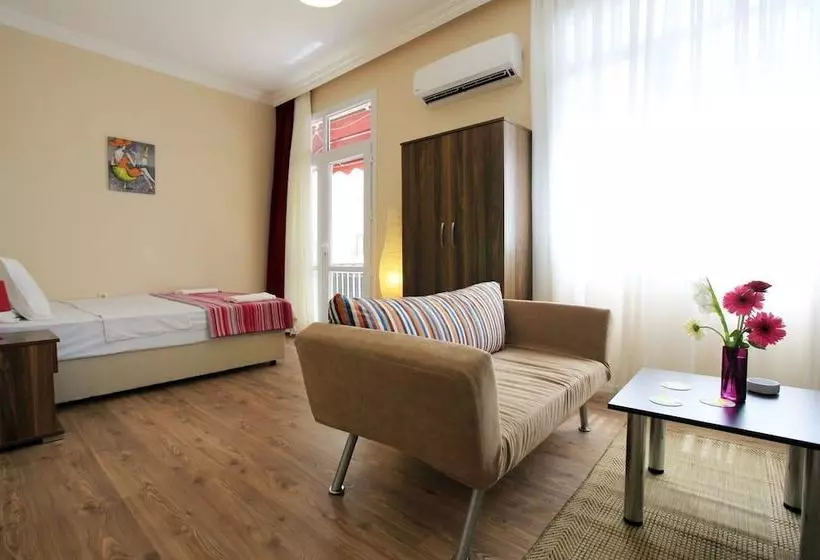 هاستل Zebra  Alsancak