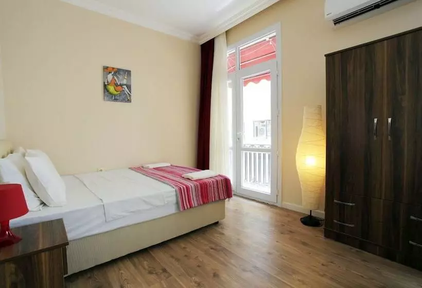 هاستل Zebra  Alsancak