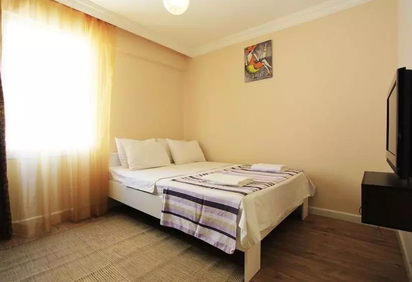 هاستل Zebra  Alsancak