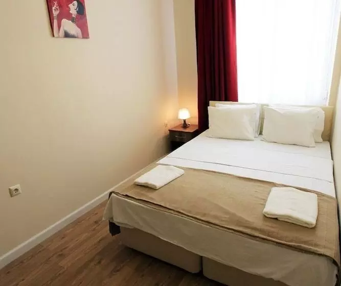 هاستل Zebra  Alsancak