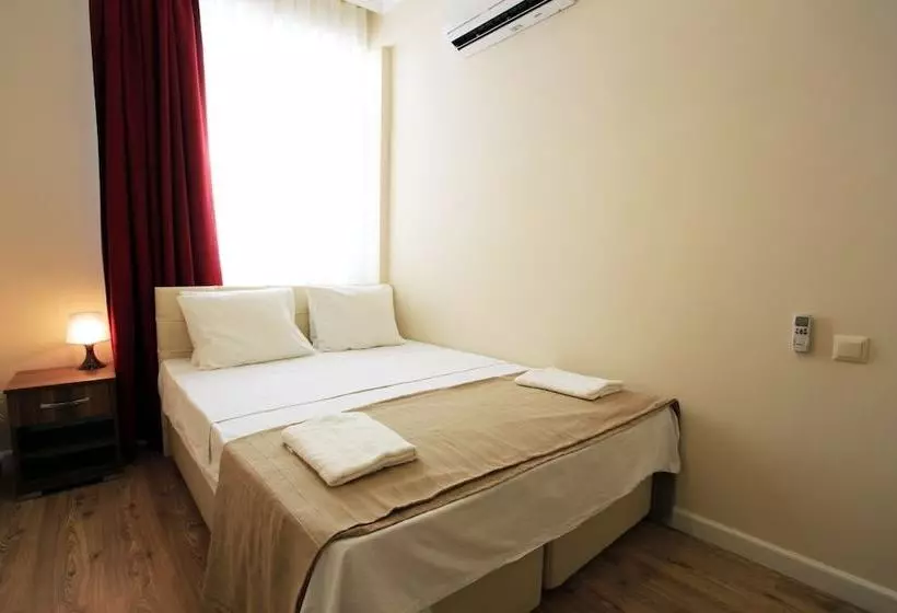 هاستل Zebra  Alsancak