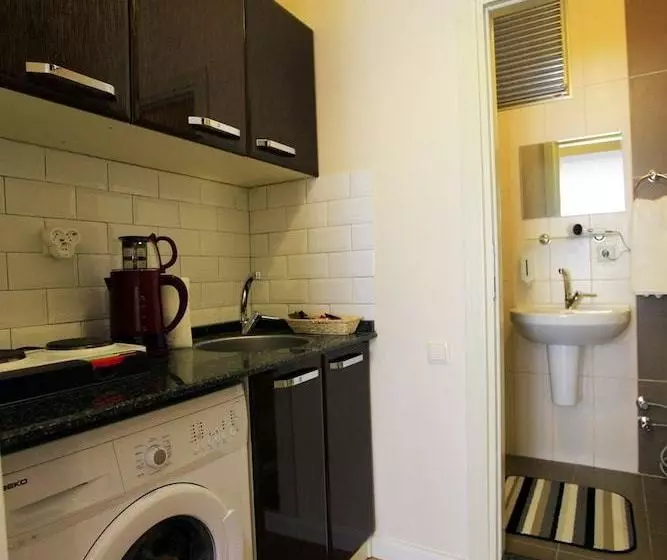 هاستل Zebra  Alsancak