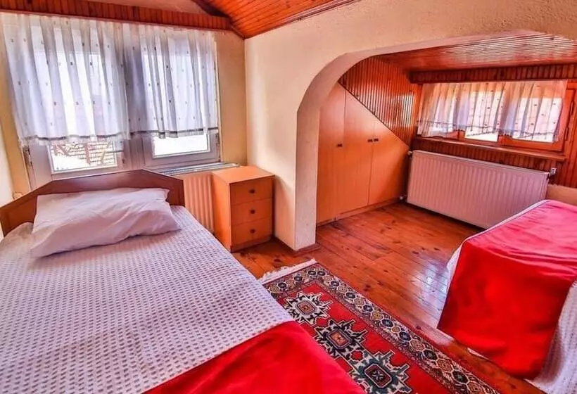 Hotelli Kristal Pansiyon