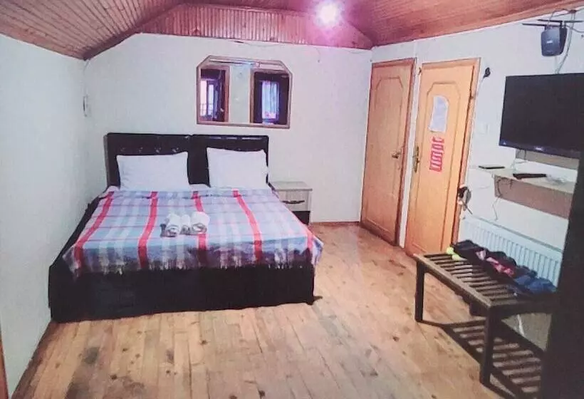 Hotelli Kristal Pansiyon