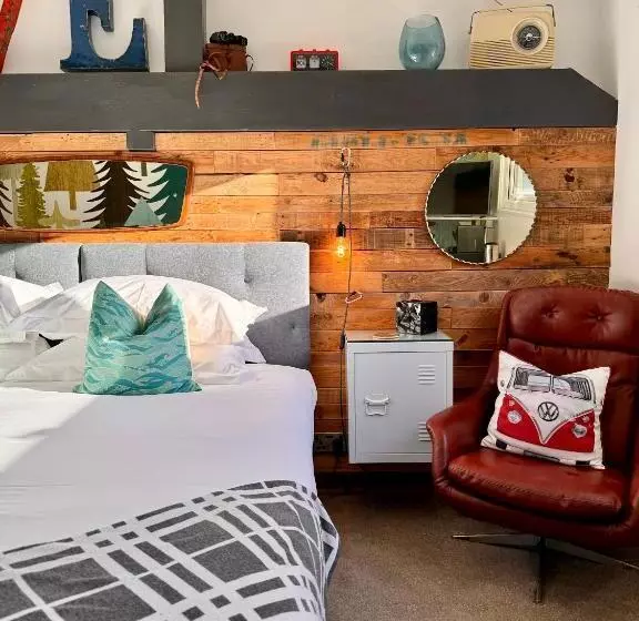 Brightham House Boutique B&b   Adults Only