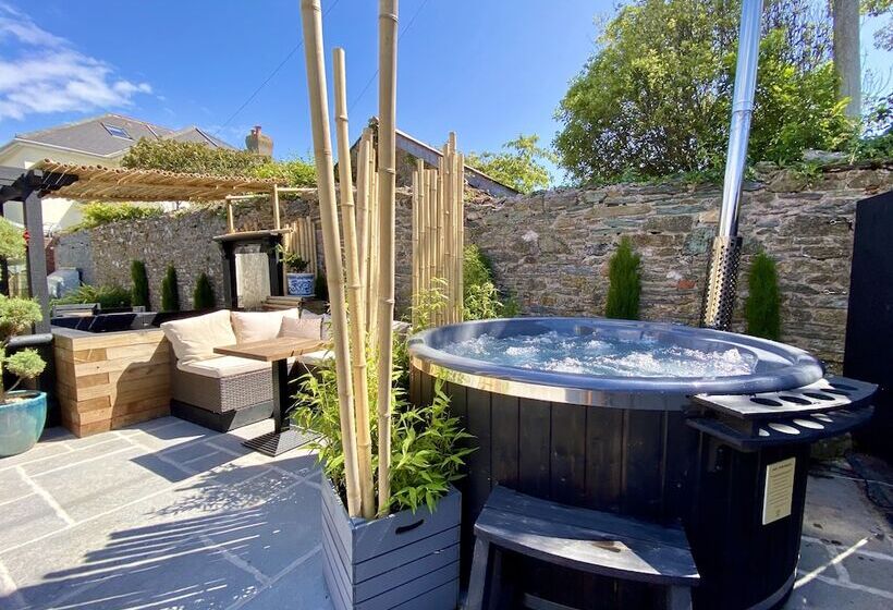 Brightham House Boutique B&b Adults Only