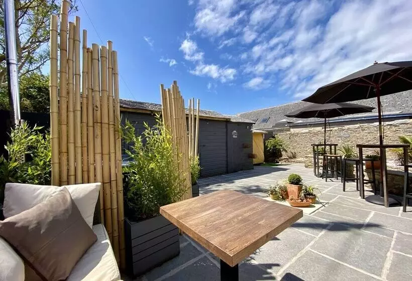 Brightham House Boutique B&b   Adults Only