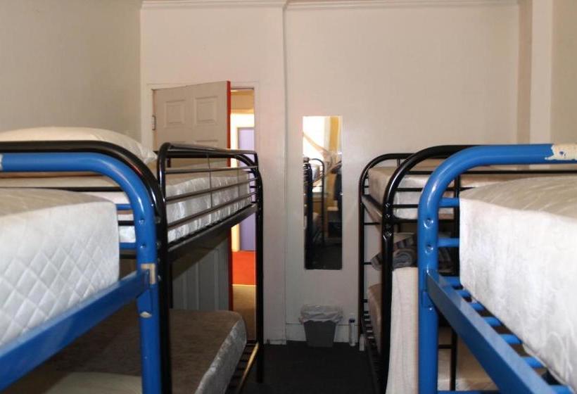 Hollywood Highland Hotel And Hostel