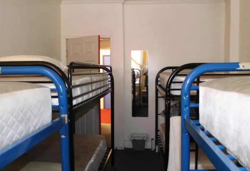 Hollywood Highland Hotel And Hostel