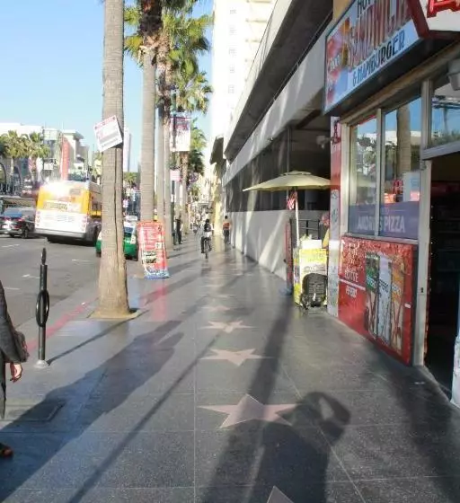 Hollywood Highland Hotel And Hostel