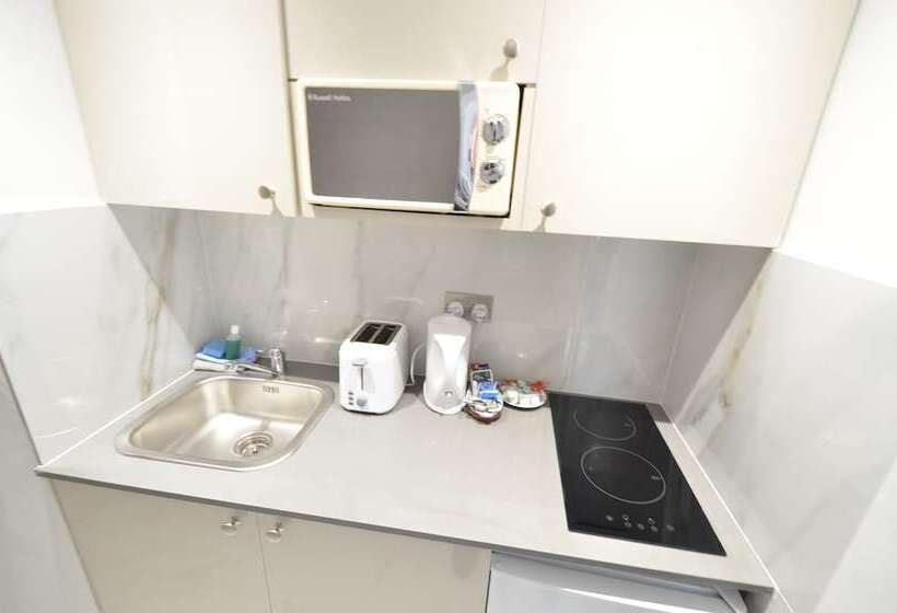 Amber Residence Hotel Suites