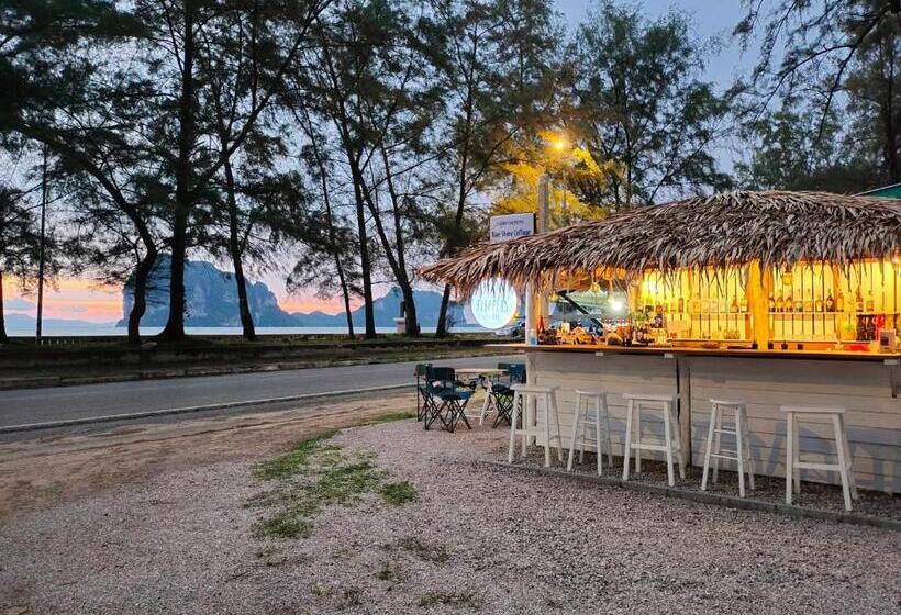 هتل Blue Shore Cottage