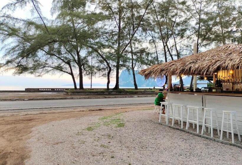 هتل Blue Shore Cottage