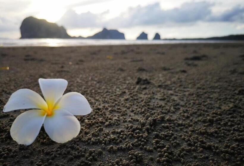 هتل Blue Shore Cottage