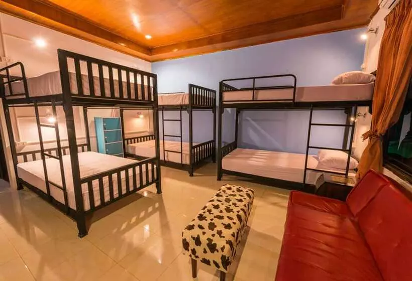 ホテル Goodtime Beach Hostel   Adults Only