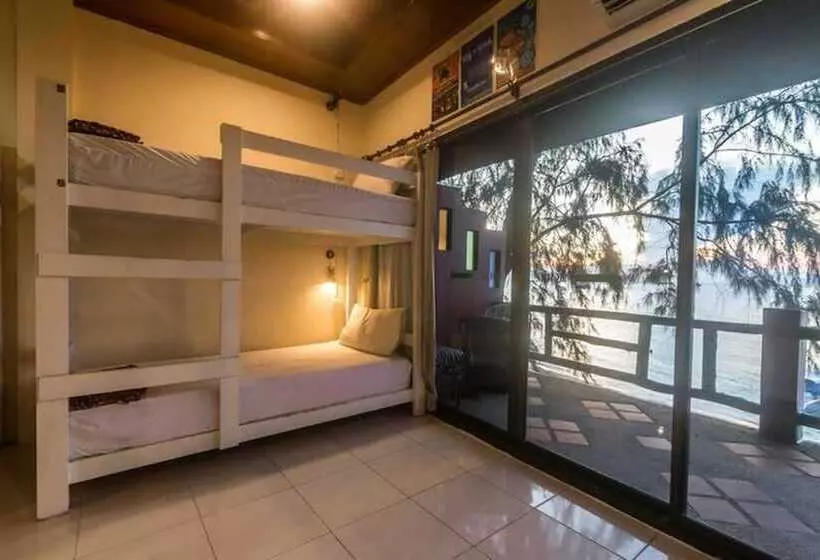 ホテル Goodtime Beach Hostel   Adults Only