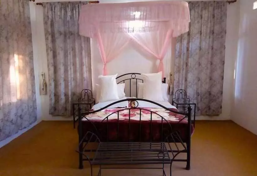 هتل Green Hills Lodge