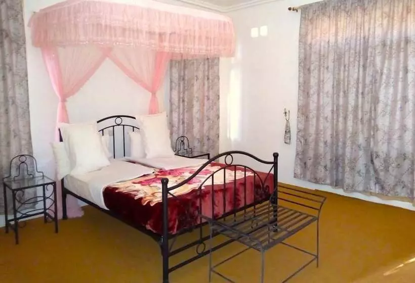 هتل Green Hills Lodge