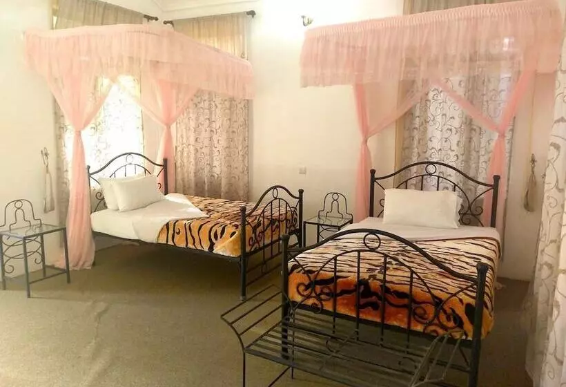 هتل Green Hills Lodge