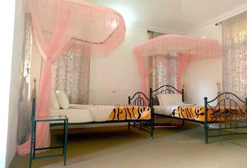 هتل Green Hills Lodge