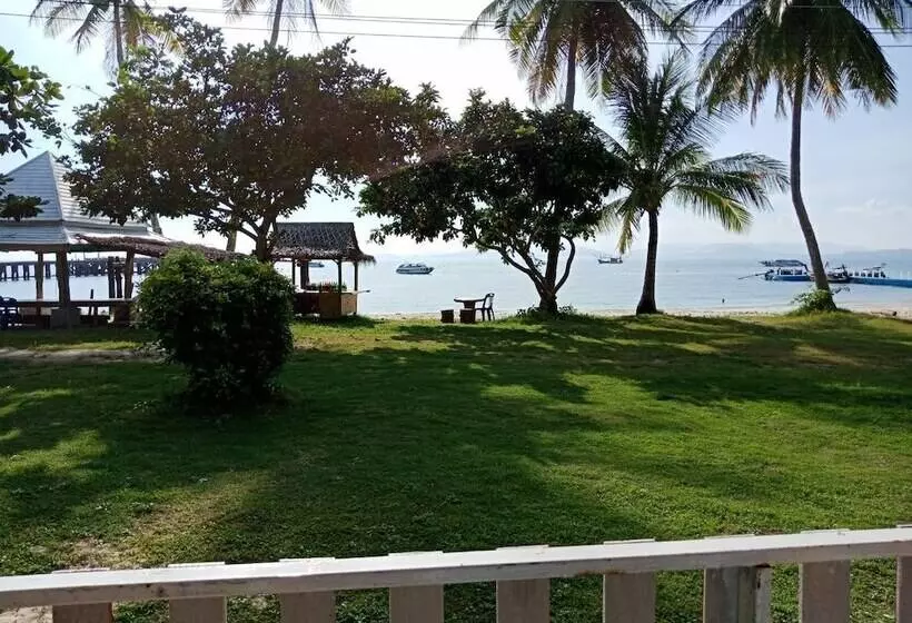 ホテル The White House Koh Yao Yai Resort