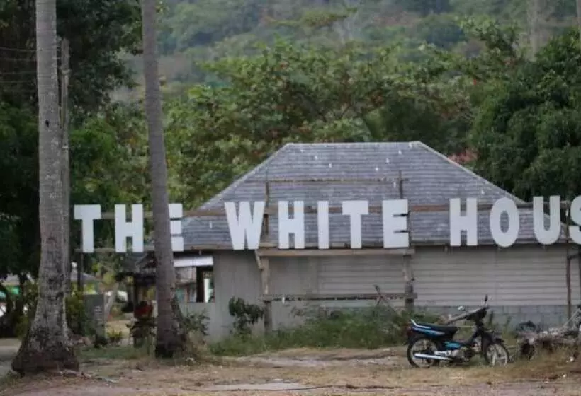 ホテル The White House Koh Yao Yai Resort