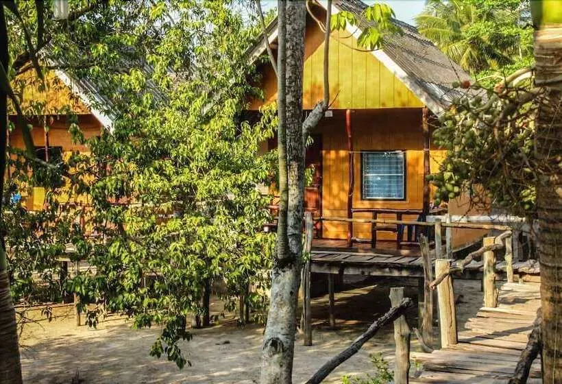 ホテル The White House Koh Yao Yai Resort