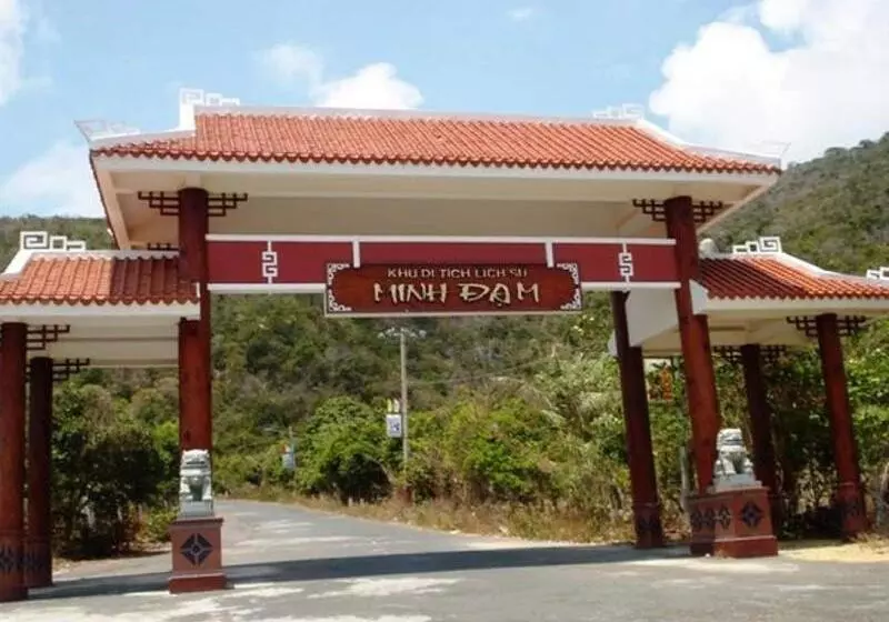 Lan Rung Beach Resort