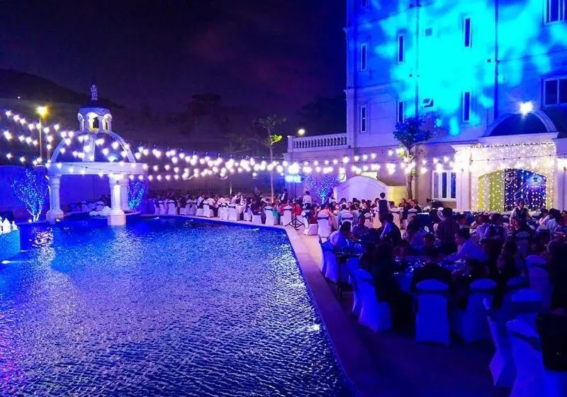 Lan Rung Beach Resort