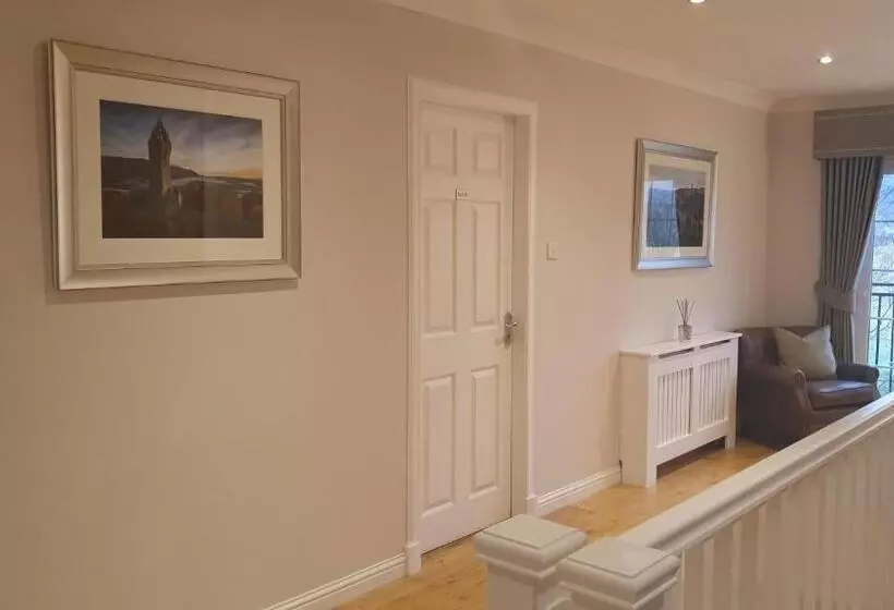 Springfield Lodge Bed And Breakfast