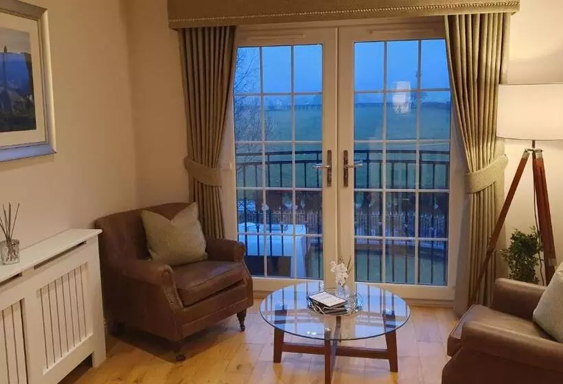 Springfield Lodge Bed And Breakfast