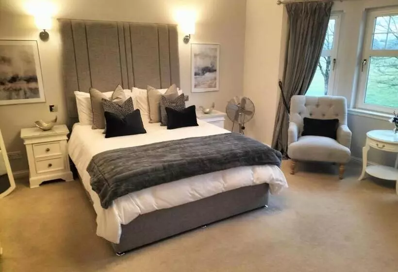 Springfield Lodge Bed And Breakfast