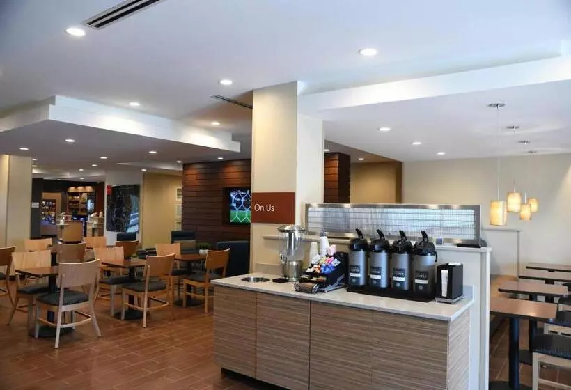 Towneplace Suites Kansas City At Briarcliff