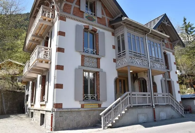 Aiguille Verte & Spa