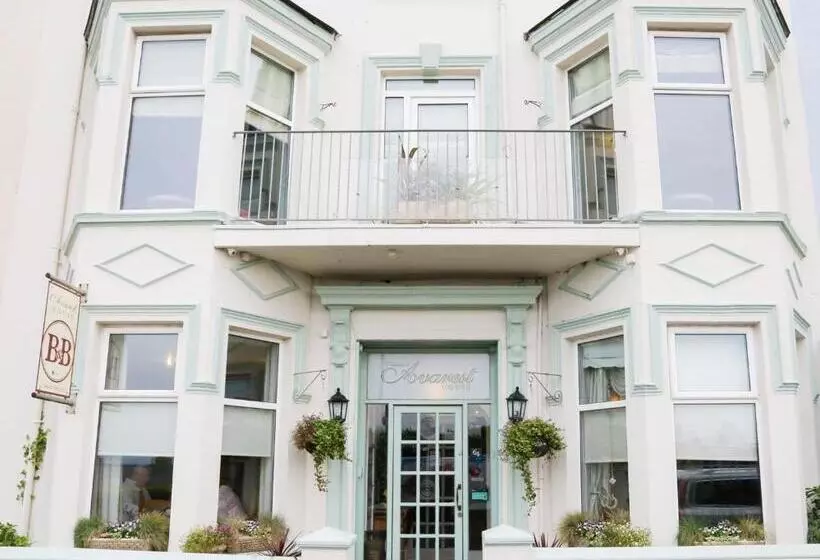 تختخواب و صبحانه Avarest House Bb Adults Only