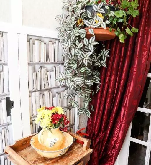 تختخواب و صبحانه Avarest House Bb Adults Only